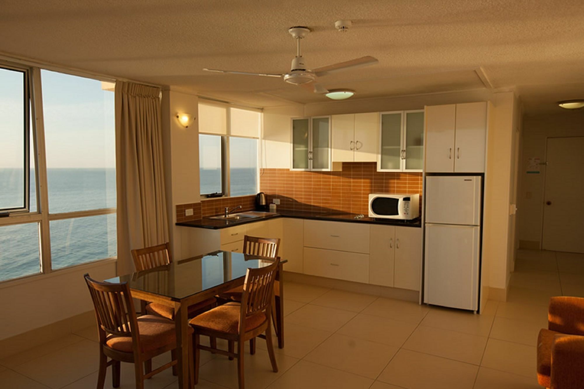 Resort Chateau Beachside Gold Coast